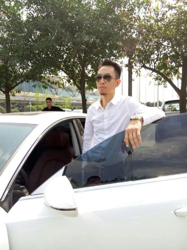 杨岳的第一张照片--安溪征婚网