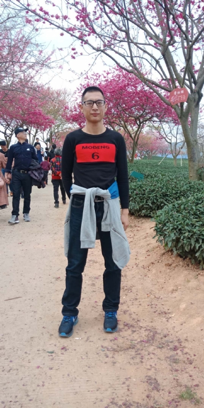 小梁的第二张照片--安溪征婚网