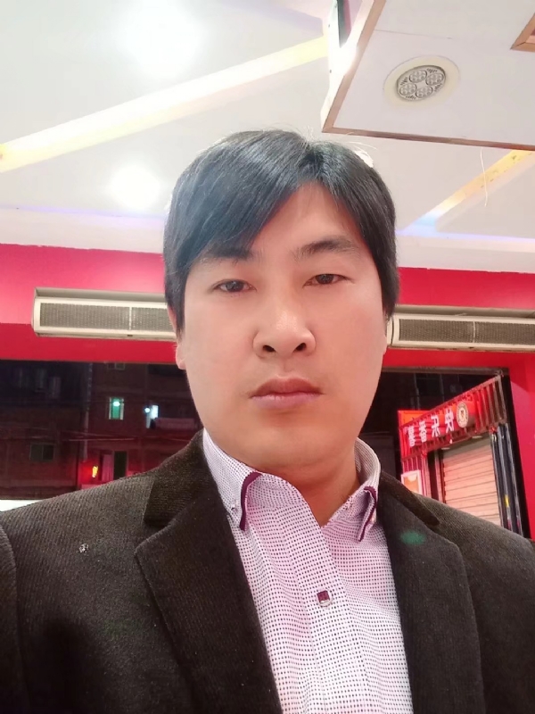 奔跑的第二张照片--安溪征婚网