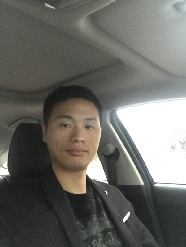 向前走的第一张照片--安溪征婚网