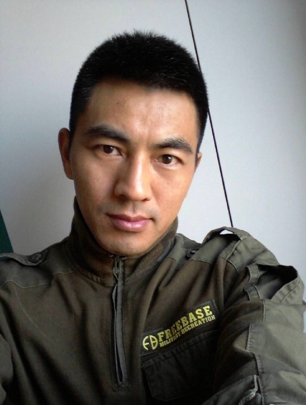 鐵血柔情的第一张照片--安溪征婚网