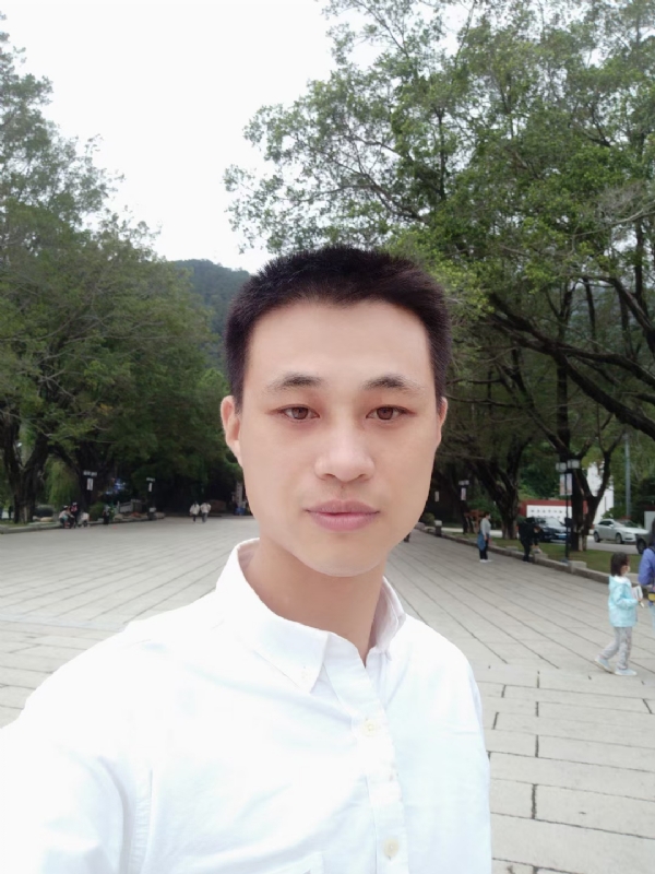 xu的第一张照片--安溪征婚网