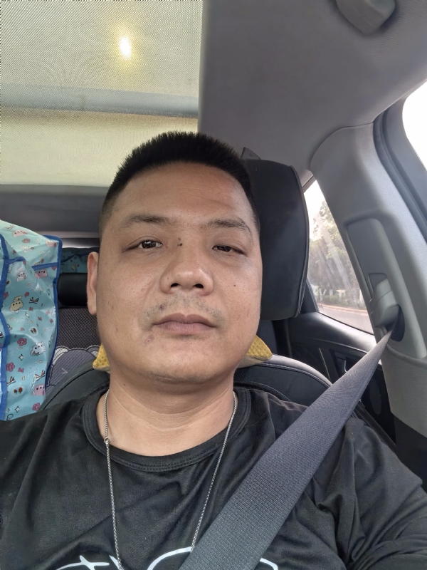 卖电池的大叔的第一张照片--安溪征婚网